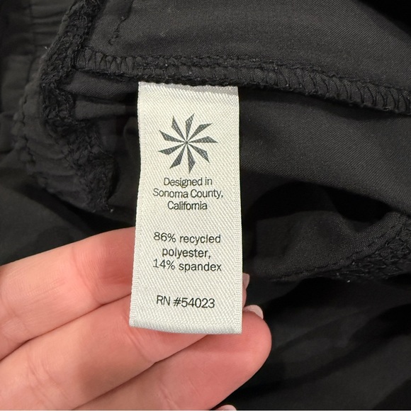 Athleta Black La Viva Cropped Joggers - Picture 7 of 12